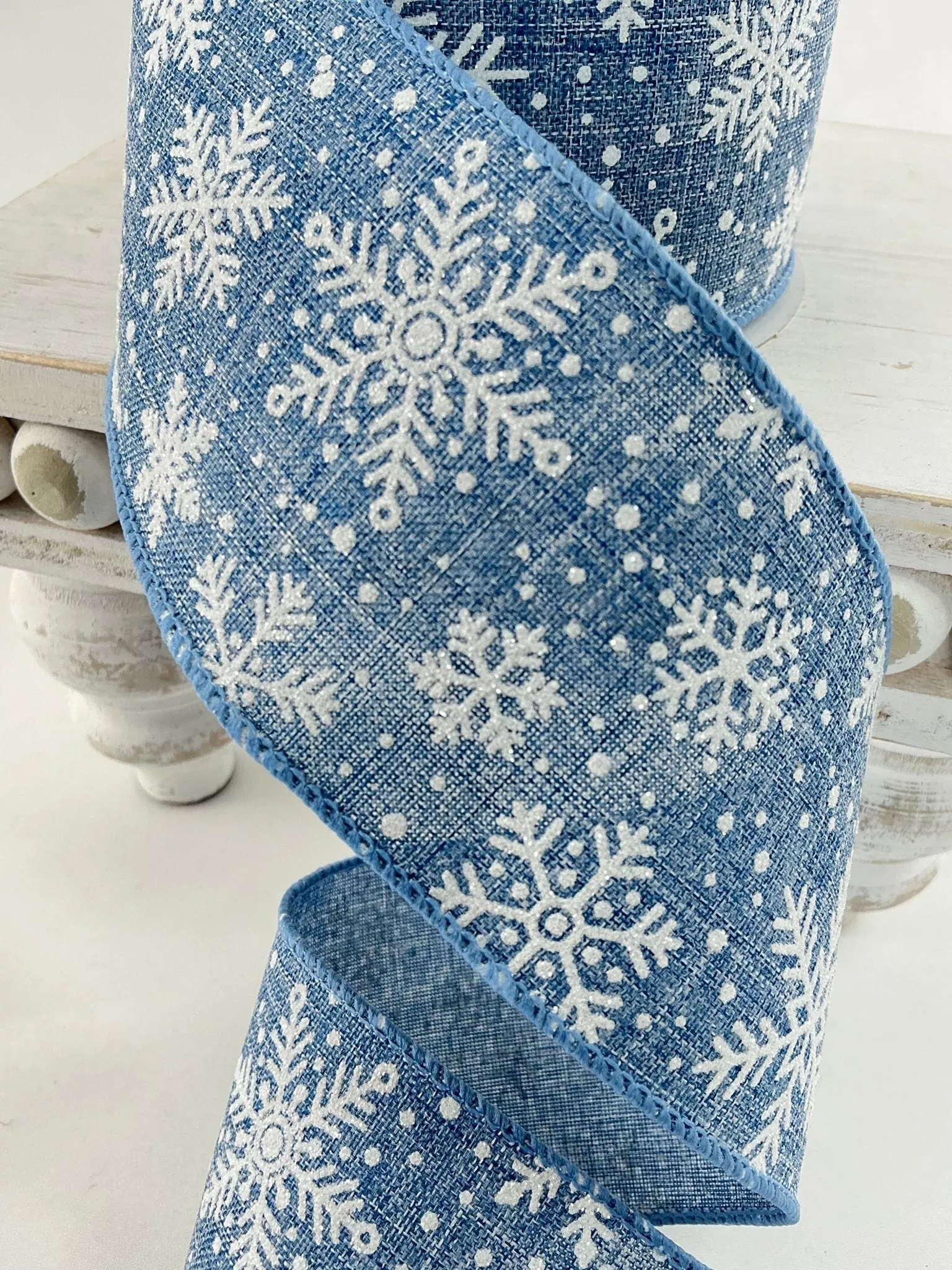 Blue and white shimmering snowflakes wired ribbon , 2.5"