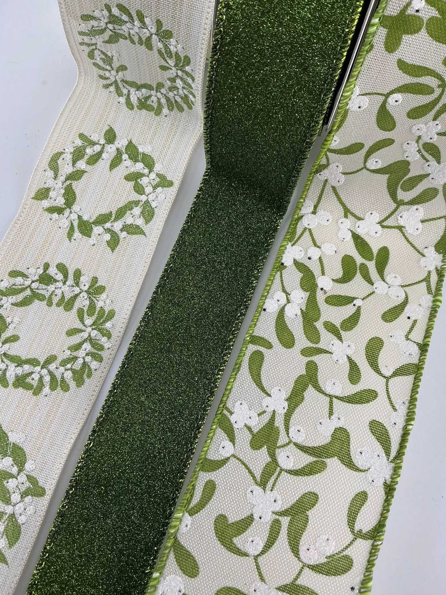 Cream and green mistletoe ribbon bow bundle x 3 ribbons