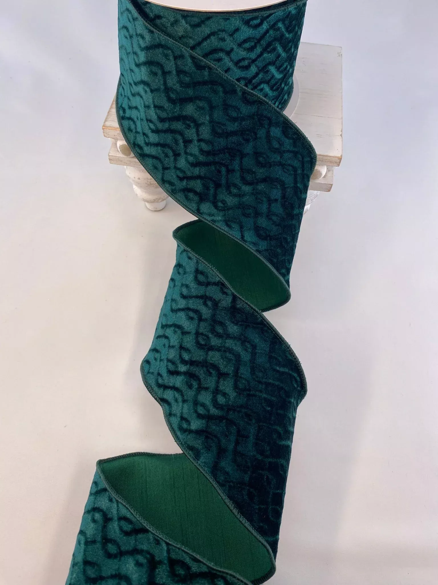 Velvet with dupion back - hunter green - 4”